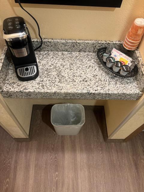 Quality Inn & Suites Bellville - Mansfield Luaran gambar