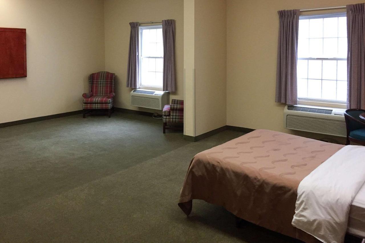 Quality Inn & Suites Bellville - Mansfield Luaran gambar