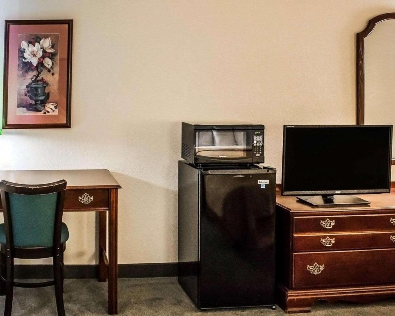 Quality Inn & Suites Bellville - Mansfield Luaran gambar